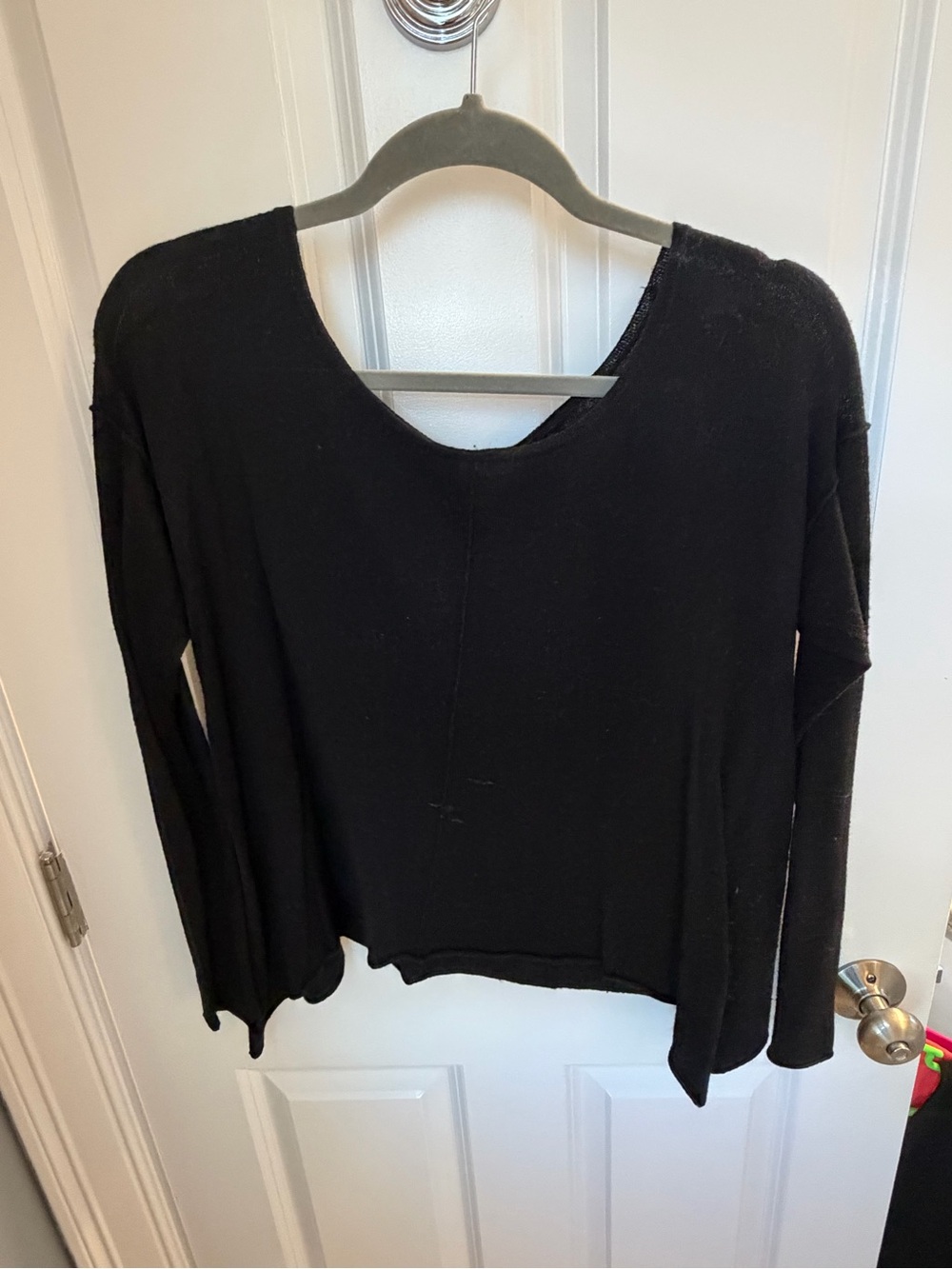 Women's C&C California Black Long Sleeve Scoop Neck Top. Size Small.